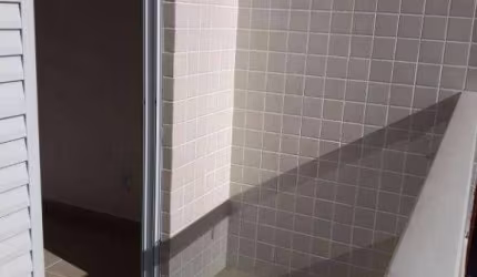 Sobrado com 2 quartos  à venda, 54 m² por R$ 245.000 - Jardim Melvi - Praia Grande/SP