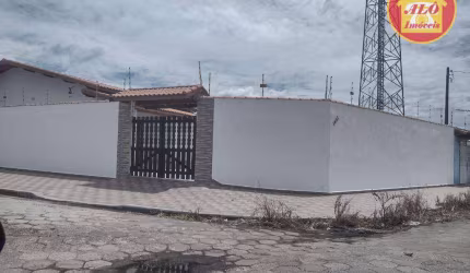 Casa com 3 quartos à venda, 126 m² por R$ 420.000 - Jussara - Mongaguá/SP