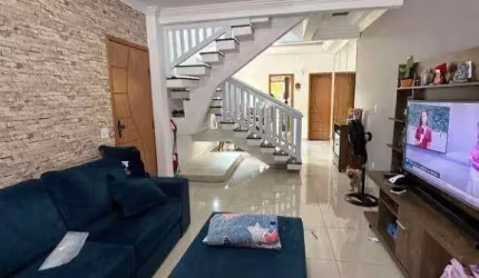 Sobrado com 3 quartos todos com suite à venda, 143 m² por R$ 720.000 - Canto do Forte - Praia Grande/SP