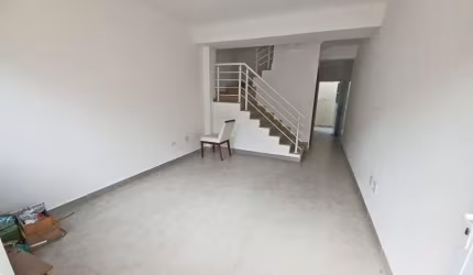 Sobrado com 2 quartos à venda, 65 m² por R$ 315.000 - Tude Bastos (Sítio do Campo) - Praia Grande/SP