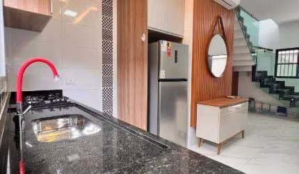 Sobrado com 2 quartos à venda, 60 m² por R$ 385.000 - Maracanã - Praia Grande/SP