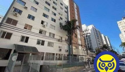 Apartamento com 3 quartos e dependência completa - Centro - Florianópolis