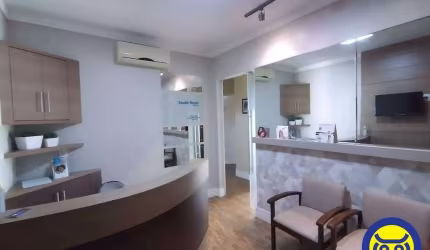 Sala no centro com vaga de garagem