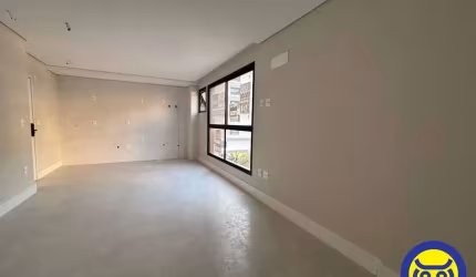 Studio a venda com 1 vaga de garagem no Centro de Florianópolis - SC
