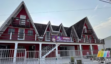 Casa com sala comercial na Av. Dr. Nereu Ramos