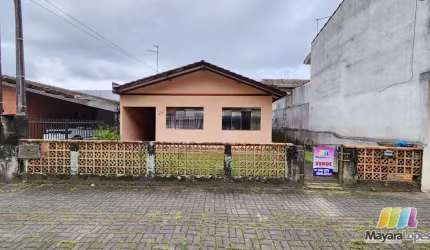 CASA EM RUA COMERCIAL NA RUA MARCILIO DIAS, SÃO FRANCISCO DO SUL