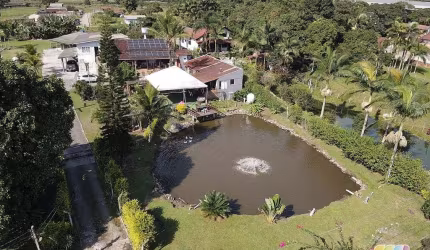 Pousada e sala comercial a venda