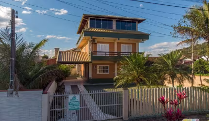 Casa no Ubatuba por R$850.000,00