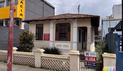 Casa em Região central para venda e locação