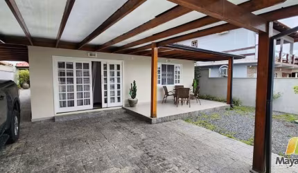 CASA TERREA  A 150MTS DA PRAIA DO UBATUBA