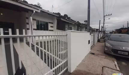 CASA PARA LOCAÇÃO REGIÃO CENTRAL DE SÃO FRANCISCO DO SUL,SC.