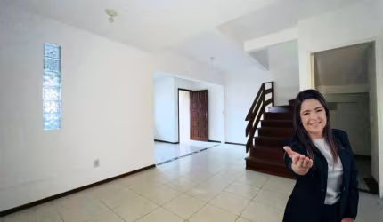 Casa com 4 quartos à venda na Rua Maria Oliveira, 532, Serraria, São José, 150 m2 por R$ 465.000
