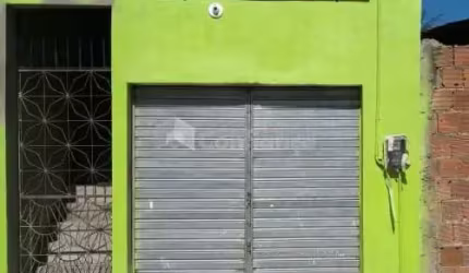 Casa com Ponto Comercial a venda no bairro Parque Soledade, Caucaia-CE