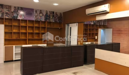 Prédio Comercial e Residencial à Venda no Jardim Guanabara em Fortaleza/CE