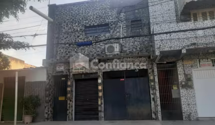 Galpão + 09 Apartamentos à Venda no Alvaro Weyne em Fortaleza/CE
