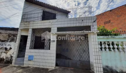 Casa á Venda no Parque Araxá- Fortaleza/CE