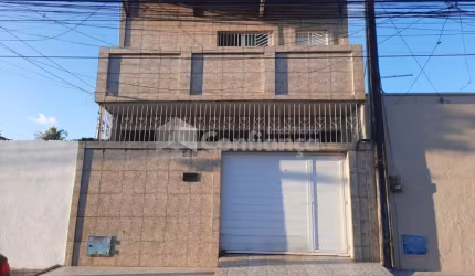 Casa Duplex à Venda no bairro Padre Andrade em Fortaleza/CE