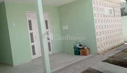 Casa á Venda no Presidente Kennedy-Fortaleza/CE