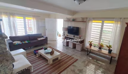 110383 268m² Casa de Vila 3 quartos sendo 1 suítes com 4 vagas.