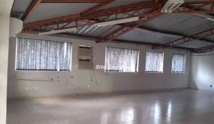 110734 Prédio com dois andares 600m² com 6 salas e 4 vagas