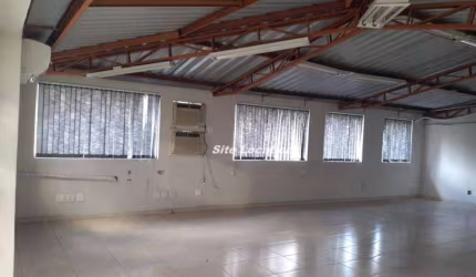 110734 Prédio com dois andares 600m² com 6 salas e 4 vagas