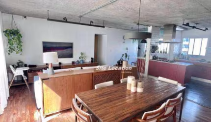 114130-Apartamento reformado com 2 vagas.
