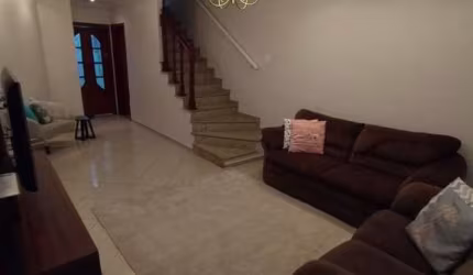 SOBRADO JARDIM TEXTIL,  3 DORMITÓRIOS 1 SUÍTE  E 2 VAGAS