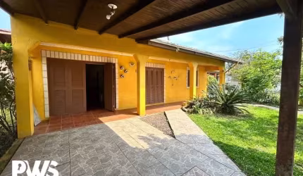 CASA COM 03 DORMITÓRIOS EM NOVA TRAMANDAÍ