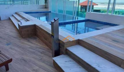 Apto com lazer completo de frente para o mar