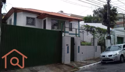 Casa a venda com 3 dormitorios proximo ao metrô Conceição e metrô Jabaquara.