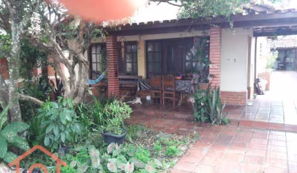 Casa com 3 dormitórios à venda, 180 m² por R$ 650.000,00 - Balneário Flórida - Praia Grande/SP