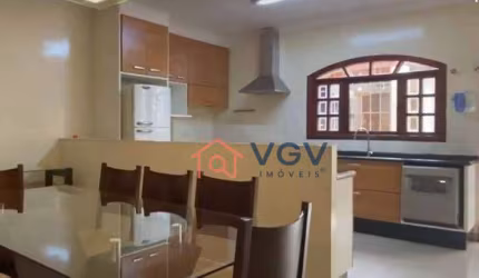 Sobrado com 3 dormitórios à venda, 200 m² por R$ 980.000,00 - Jardim Aeroporto - São Paulo/SP