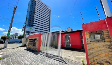 Casa Comercial na Av. Miguel Castro em  Lagoa Nova