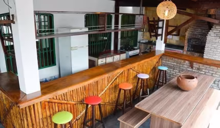 OPORTUNIDADE ÚNICA EM PONTA NEGRA – 11 SUÍTES, ESPAÇO GASTRONÔMICO E LOCALIZAÇÃO PRIVILEGIADA