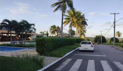 TERRENO COM 360 MTS. EM COND. FECHADO - BOSQUE DOS COQUEIRAIS - PIUM
