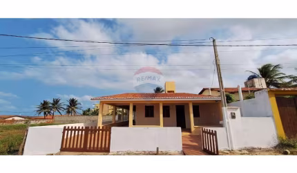 Excelente oportunidade pra compra de casa com três dormitórios em localização Previlégiada em Búzios .