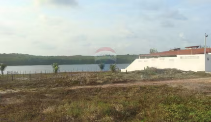 TERRENO À VENDA DE FRENTE LAGOA DE ARITUBA