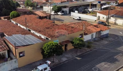 Predio de kitnets e a apartamentos em Emaus.