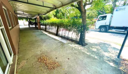 Ponto Comercial na Av. Ayrton Senna, Ideal para Restaurantes!