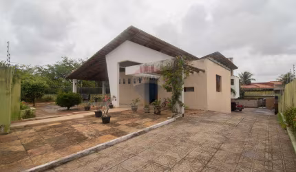 Casa Excelente na Candelária, com 04 dormitórios, sendo todos suítes