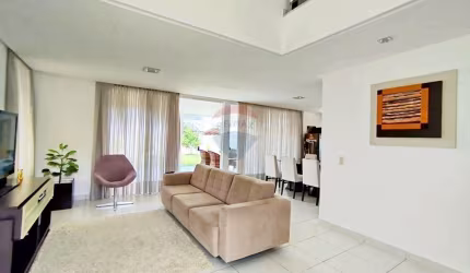 'Casa Elegante: Conforto e Segurança no Green Club'