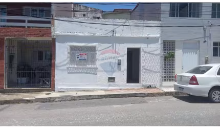 Casa na Rua Pinto Martins, para locação