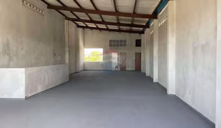 Prédio comercial na Av. Moema Tinoco - Superior