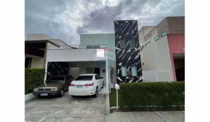 Casa Duplex para Locação no Condomínio Central Park 1
