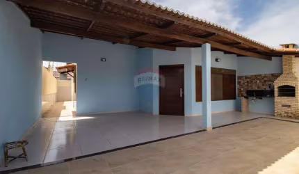 Alugo casa em Emaús - Parnamirim-RN. 3 quartos, sendo 1 suíte