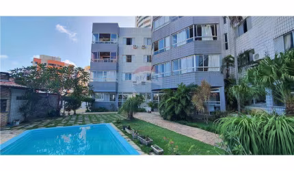 Apartamento em Capim Macio 4 quartos