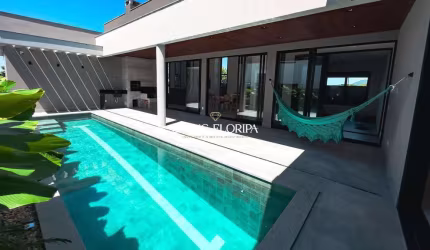 Casa com 3 quartos à venda na Rua Revoar das Gaivotas, 822, Campeche, Florianópolis por R$ 3.350.000