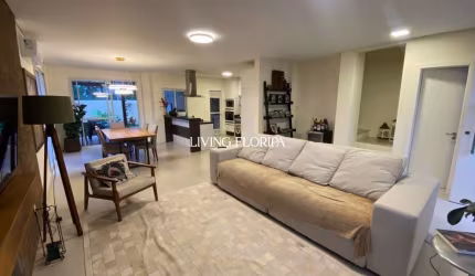 Casa em condomínio fechado com 3 quartos à venda na Rua Isid Dutra, 445, Sambaqui, Florianópolis por R$ 1.690.000