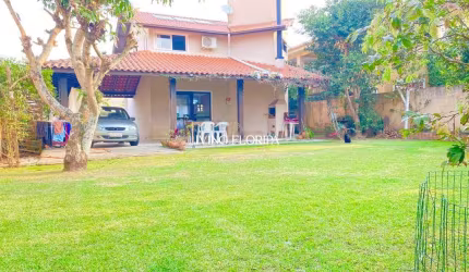 Casa com 3 quartos à venda na Rua Peroba do Campo, 57, Campeche, Florianópolis por R$ 2.200.000
