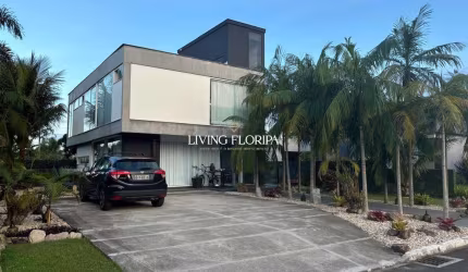 Casa em condomínio fechado com 3 quartos à venda na Rodovia Aparício Ramos Cordeiro, 110, Campeche, Florianópolis por R$ 2.980.000